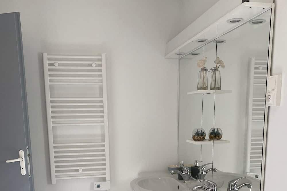 Photo of Bathroom in Meolans-Revel