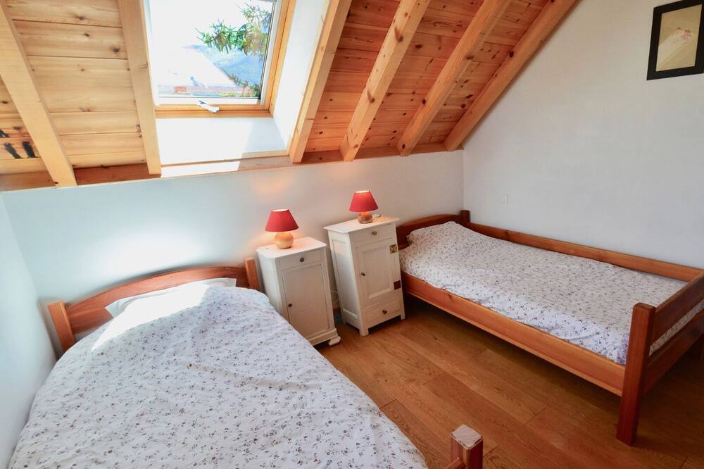 Photo of Bedroom in Le Bourg-d'Oisans