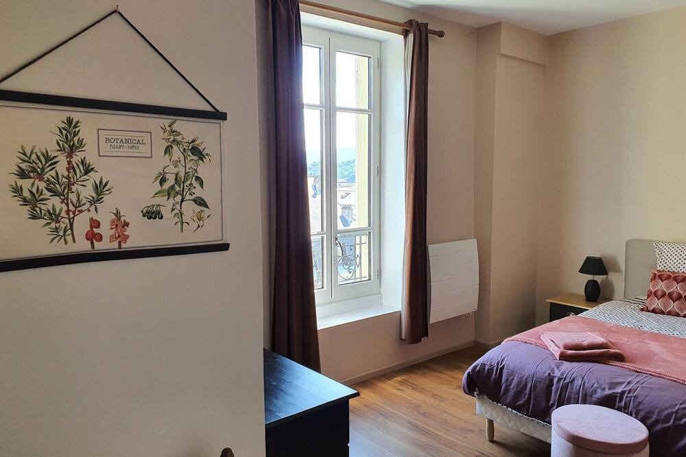 Photo of Bedroom in Aix-les-Bains City Center