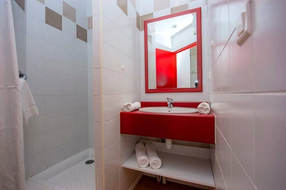 Photo of Bathroom in Cambo-les-Bains