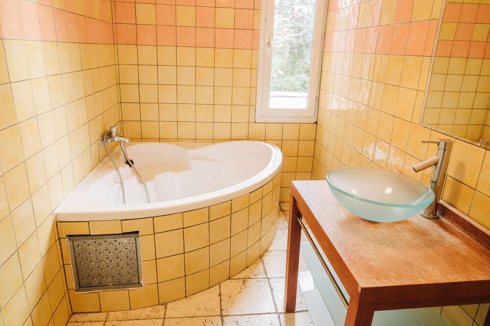 Photo of Bathroom in Theza