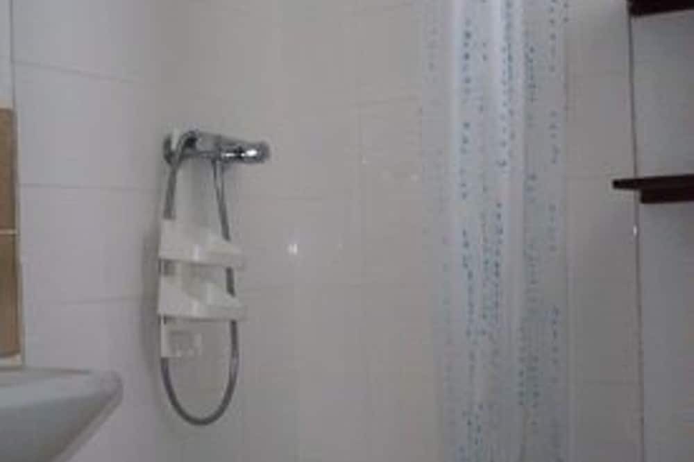 Photo of Bathroom in Saint-Aventin