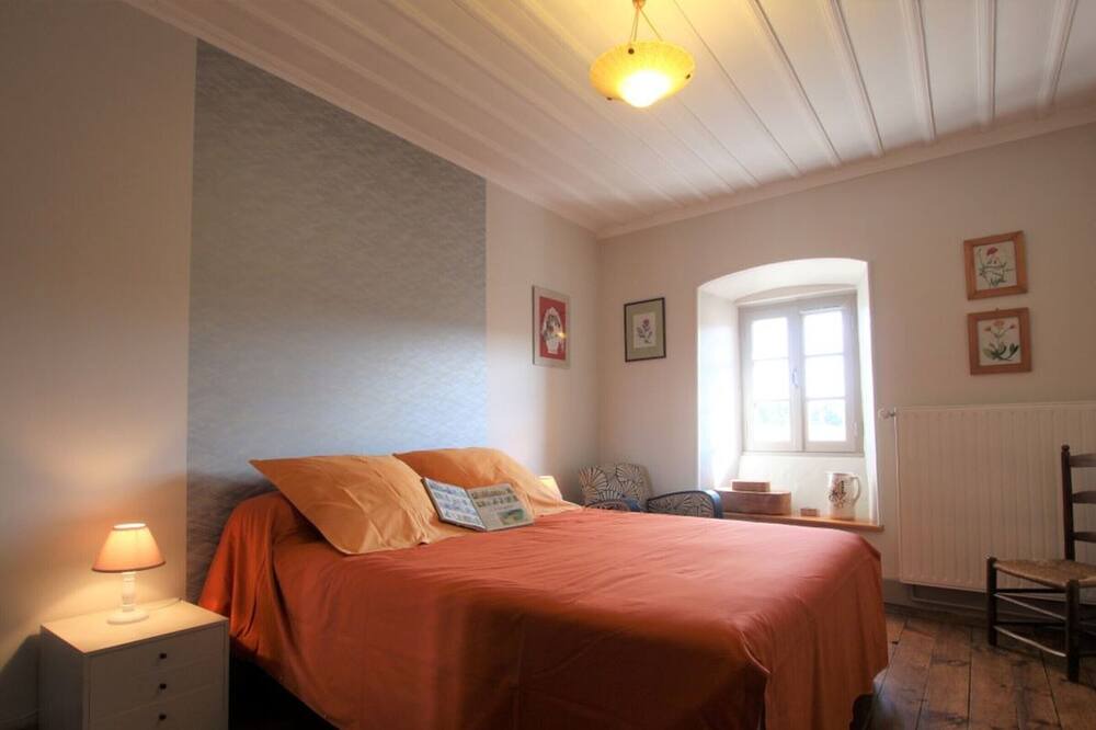 Photo of Bedroom in Saugues
