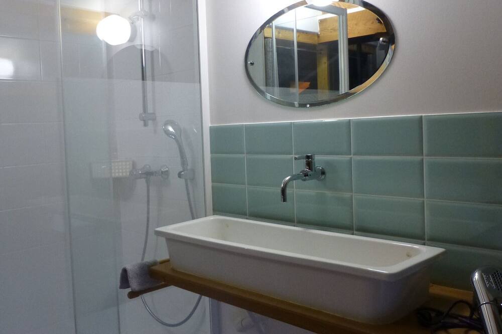 Photo of Bathroom in Saugues