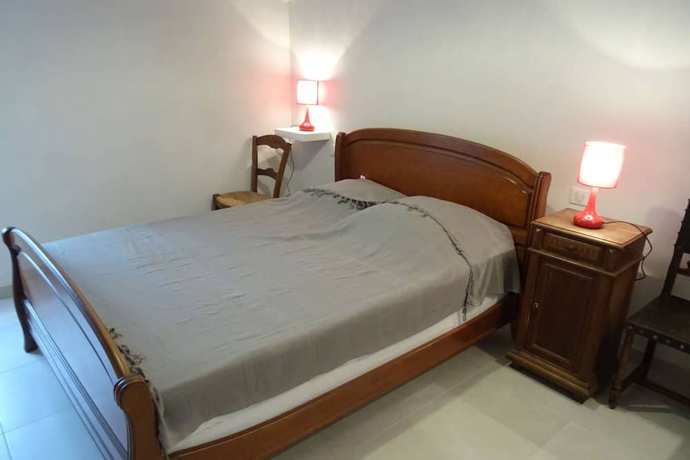 Photo of Bedroom in Montclar