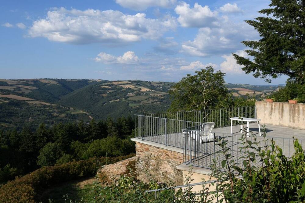 Photo of Others in Montclar