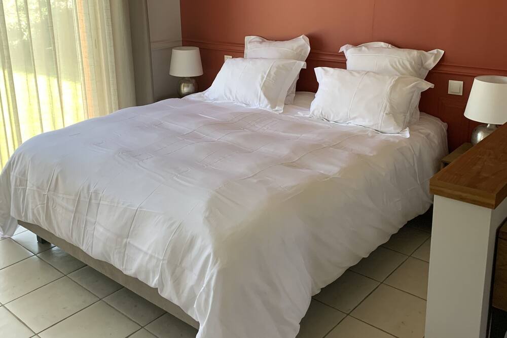 Photo of Bedroom in Saint-Nazaire