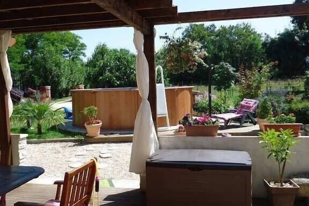Photo of Others in Queyrac