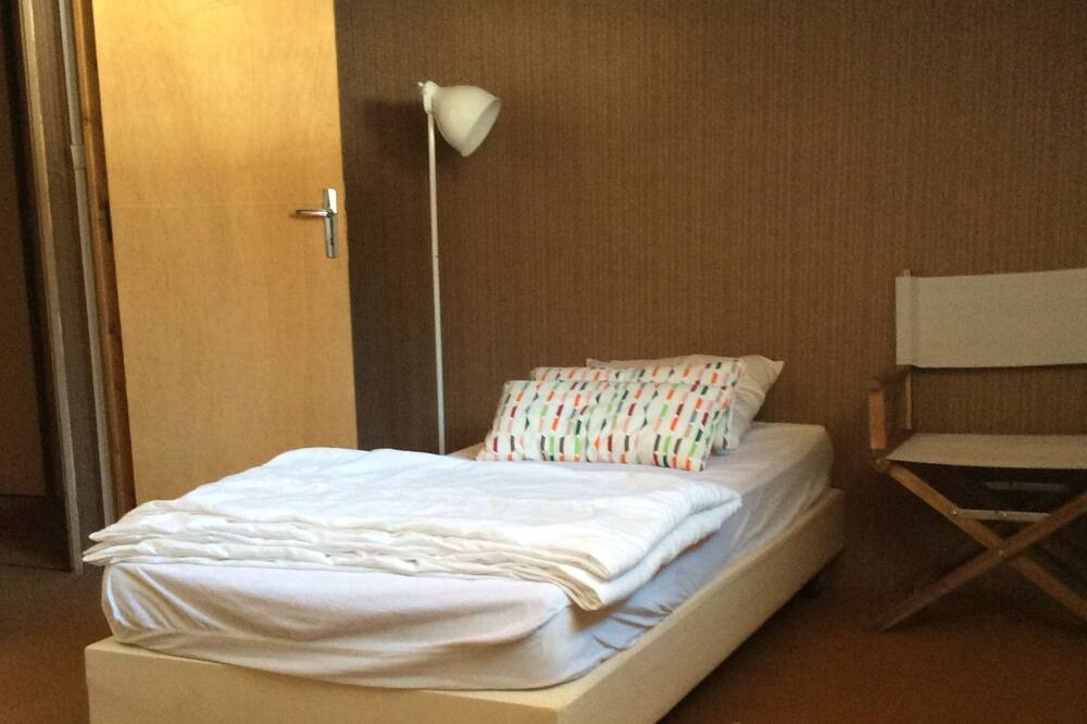 Photo of Bedroom in Ascou