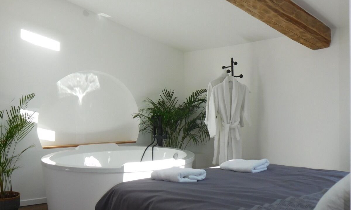 Photo of Bedroom in Reillanne