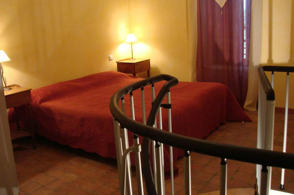 Photo of Bedroom in Martrin
