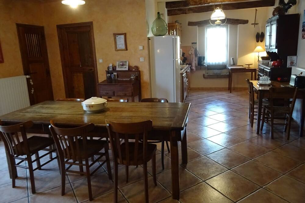 Photo of Kitchen in Castelnau-Pegayrols