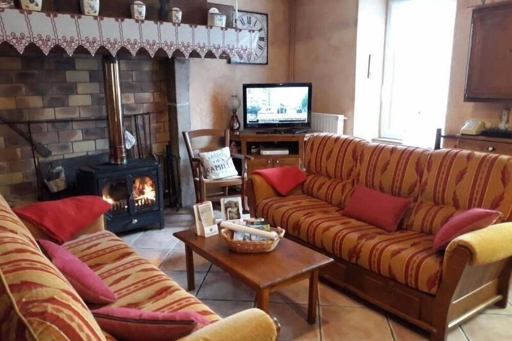 Photo of Livingroom in Castelnau-Pegayrols