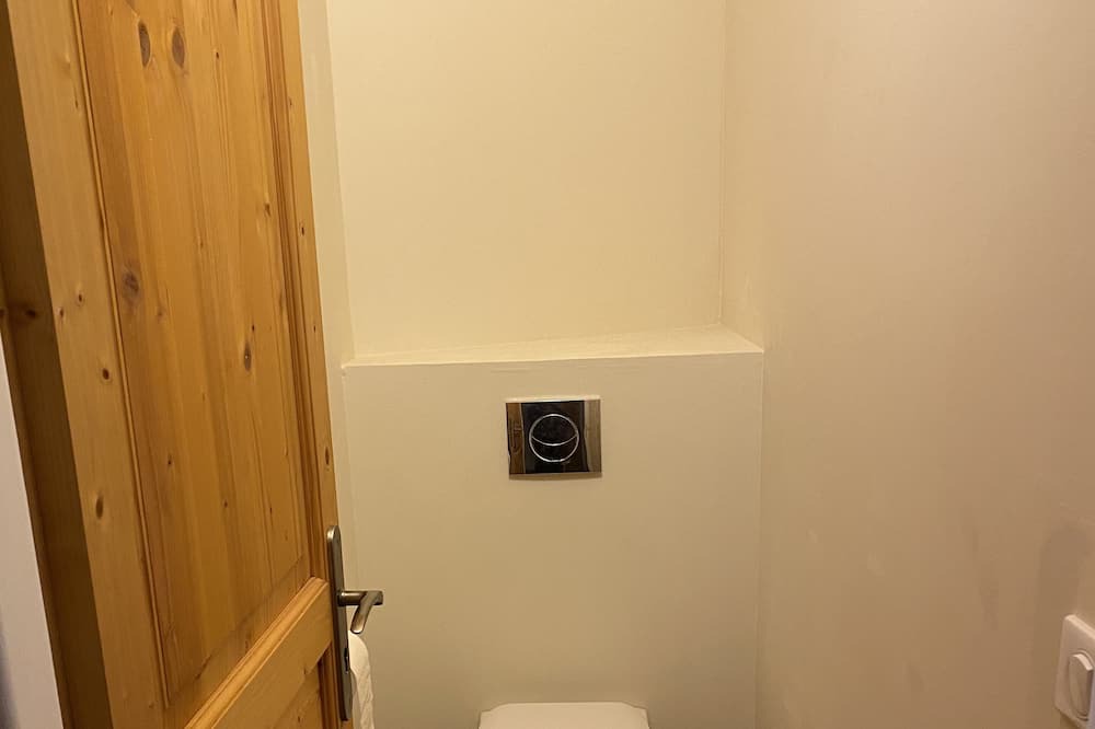 Photo of Bathroom in Saint-Just-et-le-Bezu