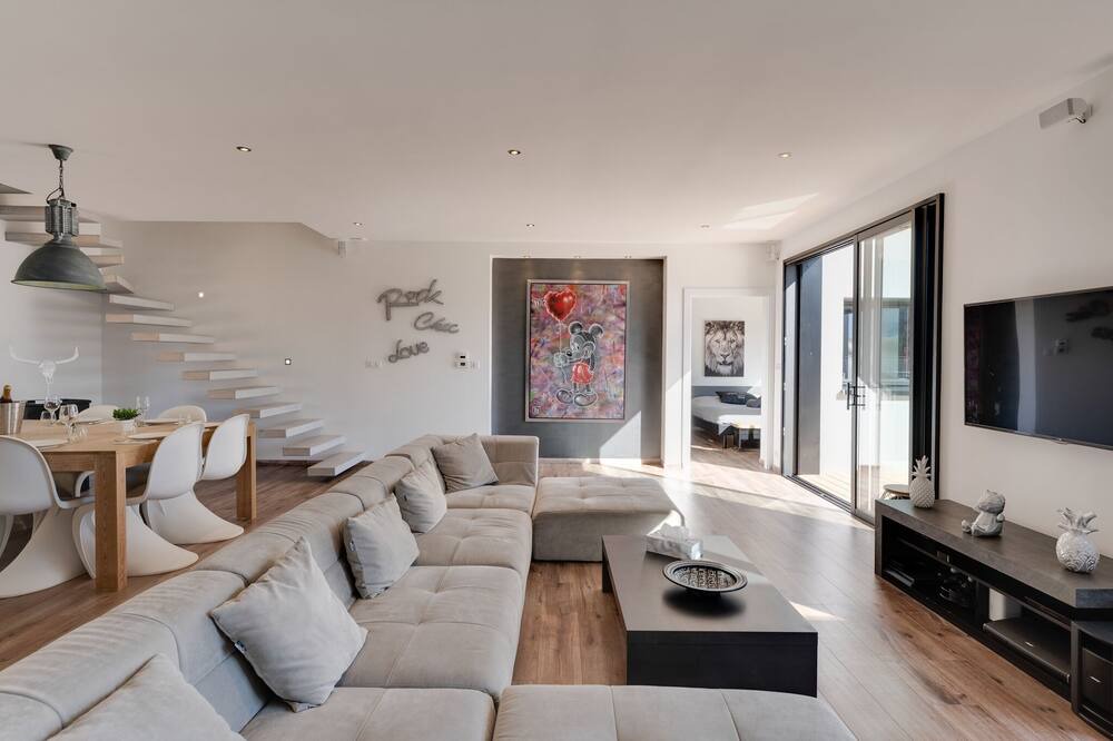 Photo of Livingroom in Lathuile