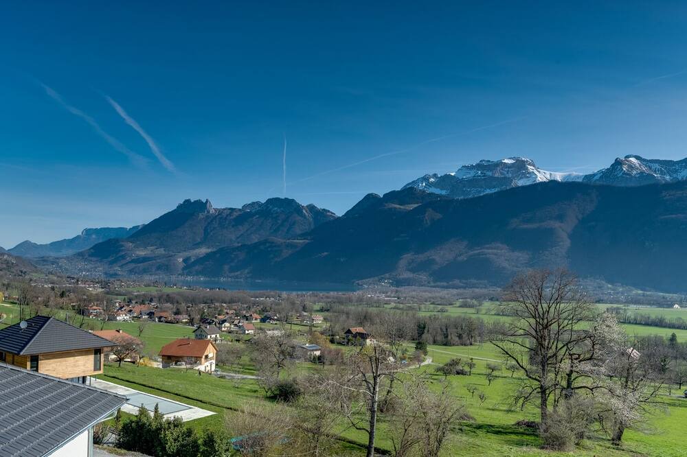 Photo of Others in Lathuile