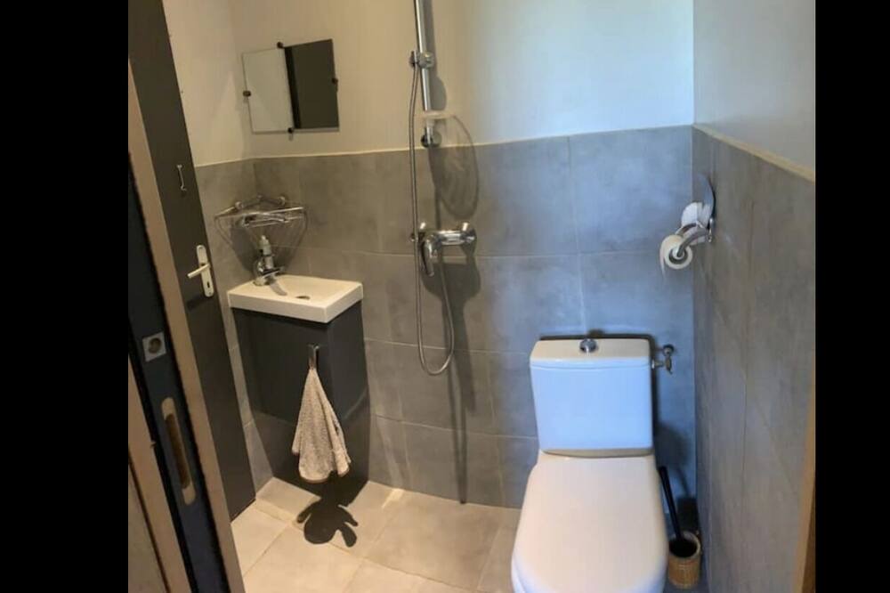 Photo of Bathroom in Charleval