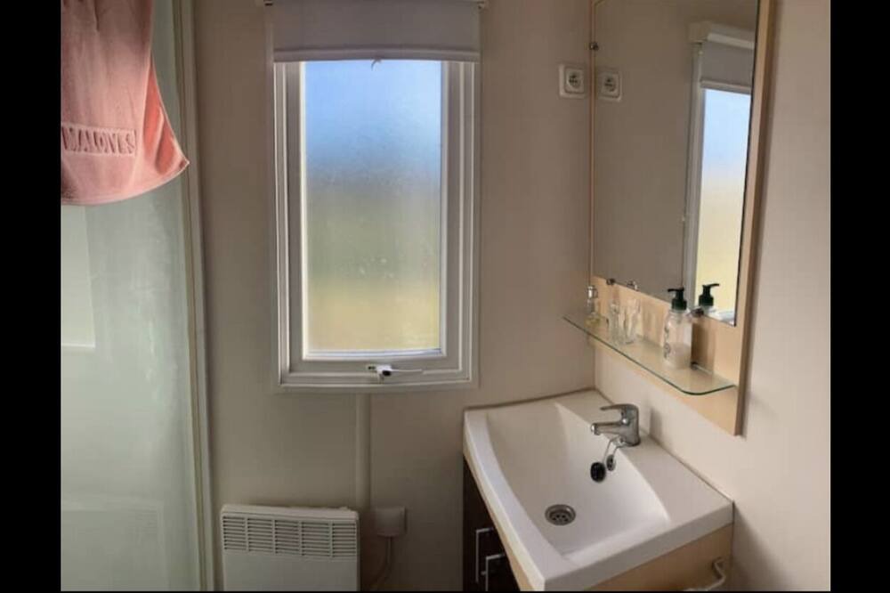 Photo of Bathroom in Charleval