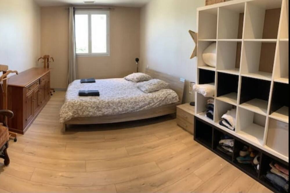 Photo of Bedroom in Charleval
