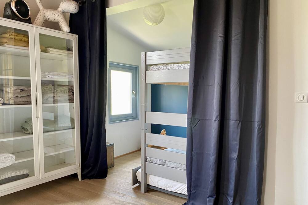 Photo of Bedroom in Gaillan-en-Medoc