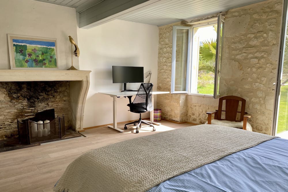 Photo of Bedroom in Gaillan-en-Medoc