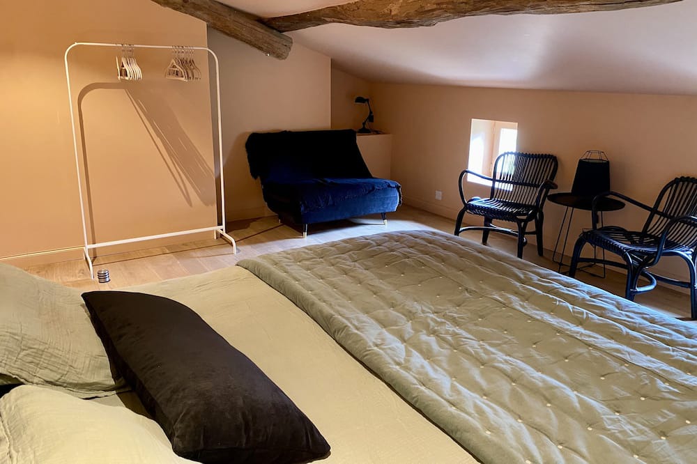 Photo of Bedroom in Gaillan-en-Medoc