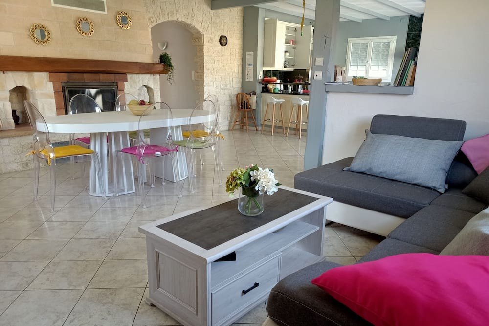Photo of Livingroom in Aguessac
