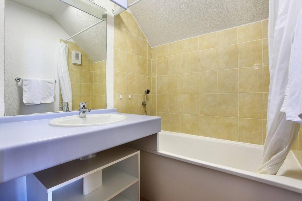Photo of Bathroom in Montgellafrey
