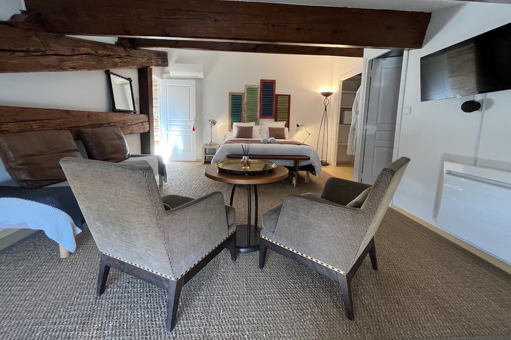 Photo of Bedroom in Villeneuve-la-Riviere
