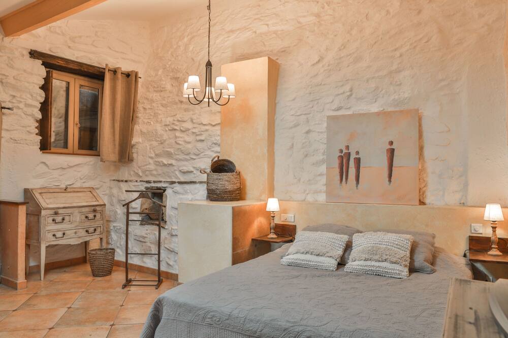 Photo of Bedroom in Saint-Laurent-du-Pape