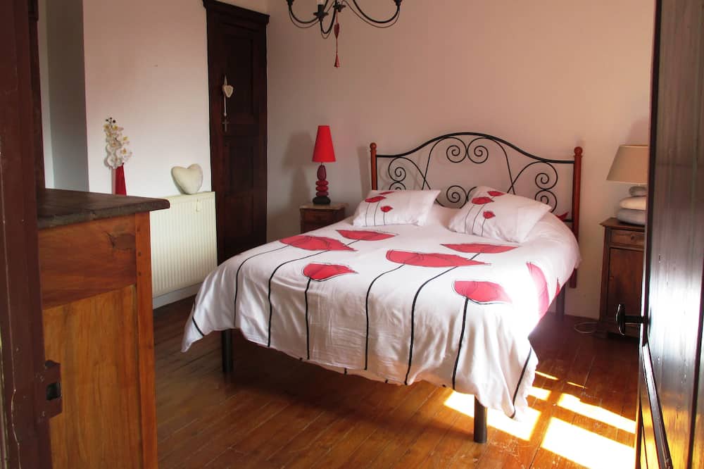 Photo of Bedroom in Grezes