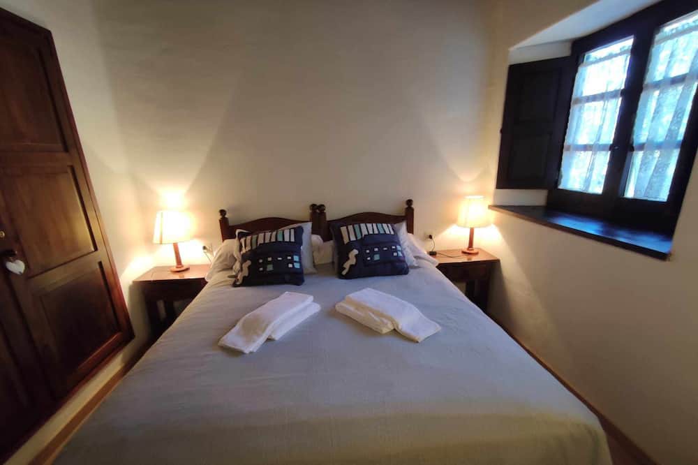 Photo of Bedroom in Linsoles