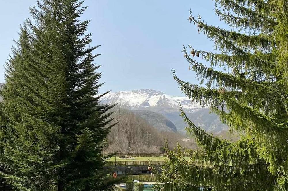 Photo of Outdoor in Linsoles