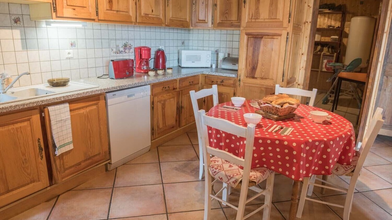 Photo of Kitchen in Saint-Paul-le-Froid