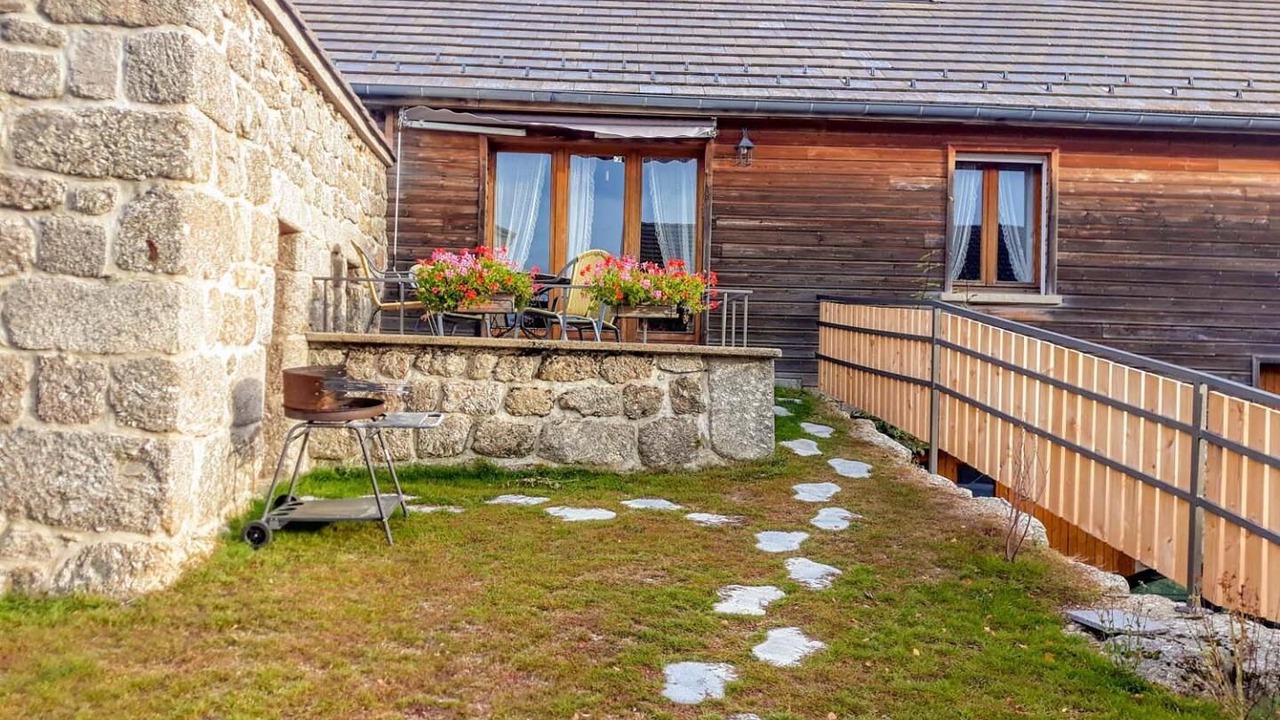 Photo of Outdoor in Saint-Paul-le-Froid