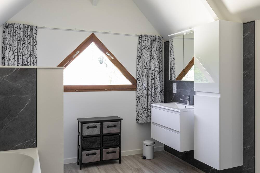 Photo of Bathroom in Lacapelle-Marival