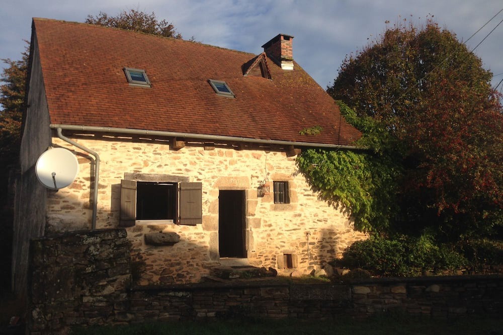 Photo of Outdoor in Saint-Saud-Lacoussiere
