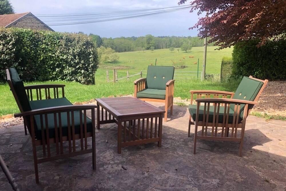 Photo of Patio Balcony in Saint-Saud-Lacoussiere
