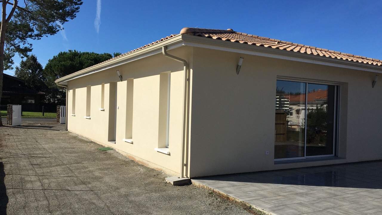 Photo of Outdoor in Salles