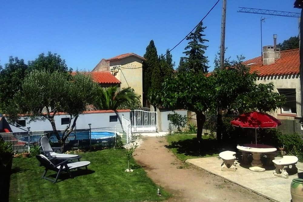 Photo of Outdoor in Pia