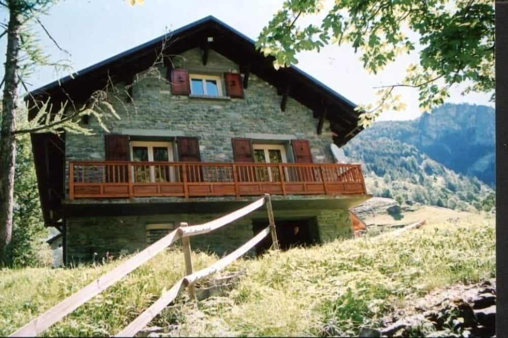 Photo of Outdoor in Nancroit