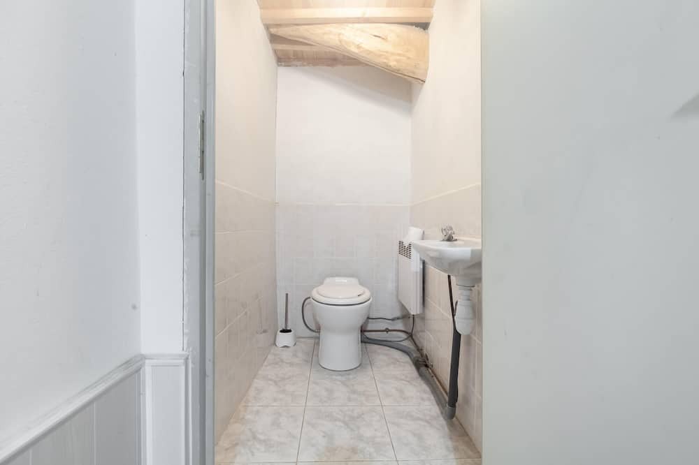 Photo of Bathroom in Puycelci