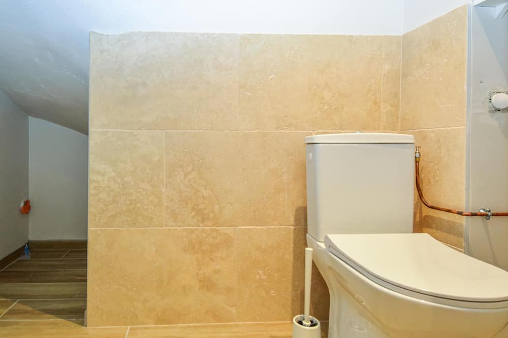 Photo of Bathroom in Rochemaure