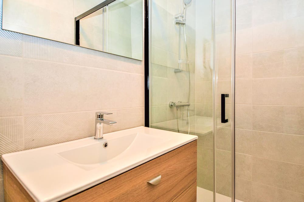 Photo of Bathroom in Rochemaure