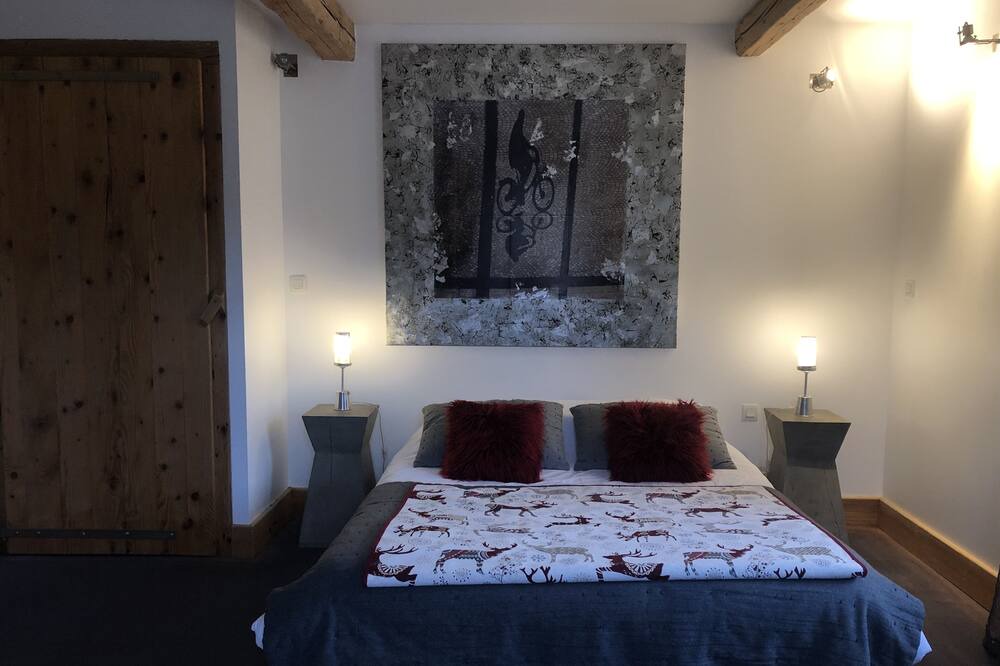 Photo of Bedroom in Viuz-la-Chiesaz