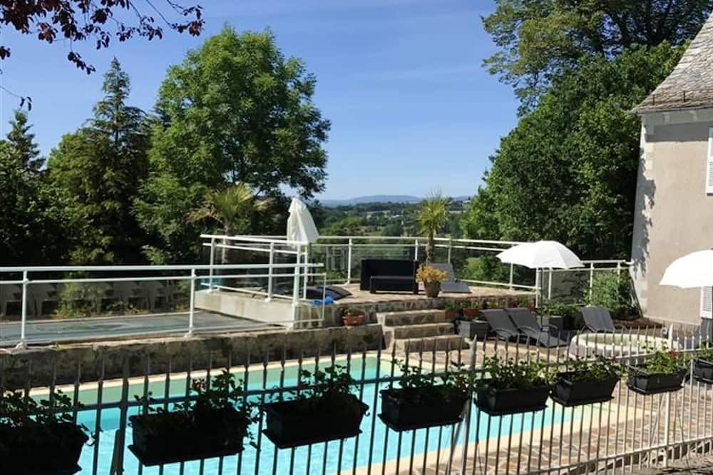 Photo of Outdoor in Banes