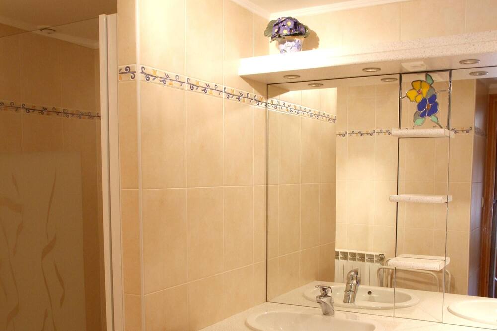 Photo of Bathroom in Le Malzieu-Forain
