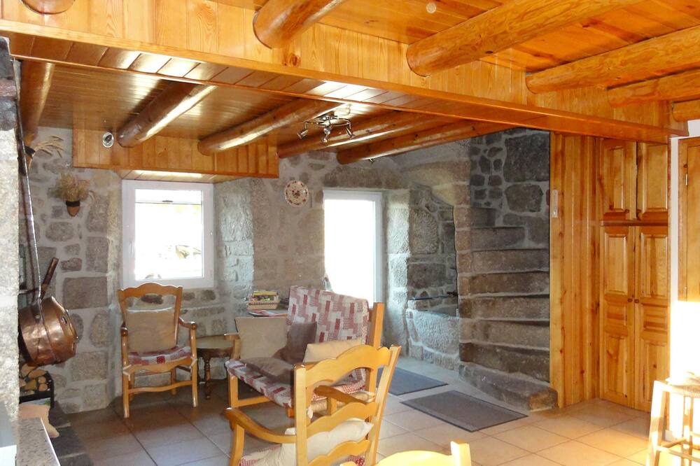 Photo of Livingroom in Le Malzieu-Forain