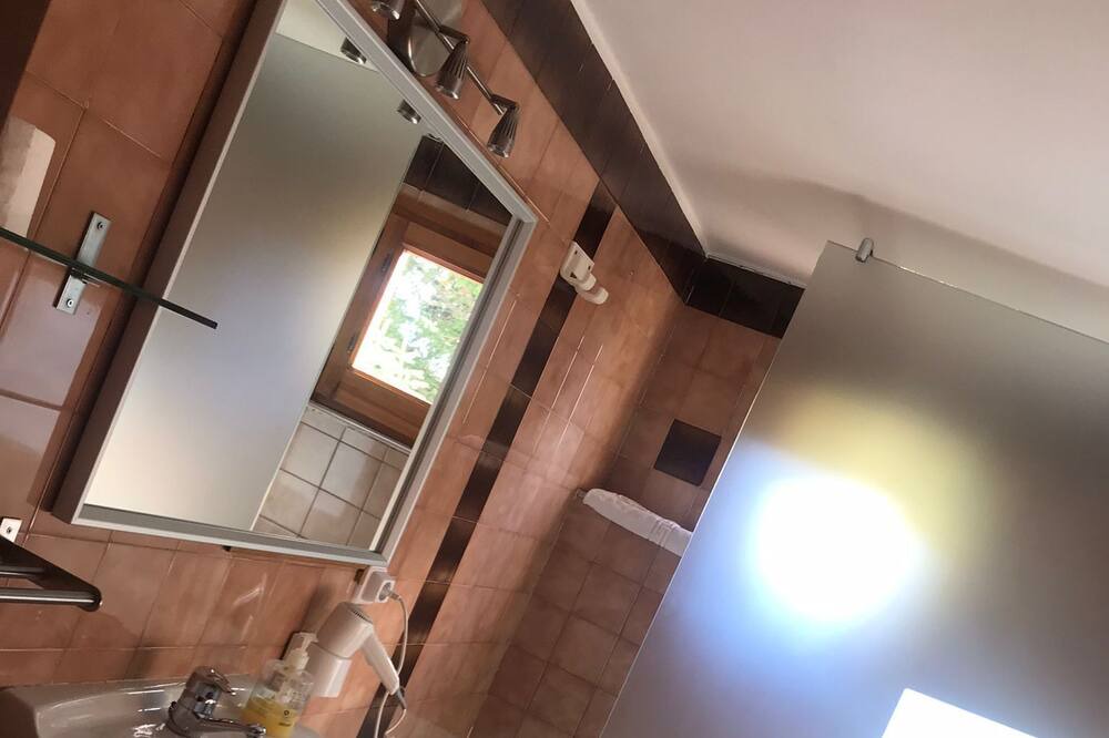 Photo of Bathroom in Oden