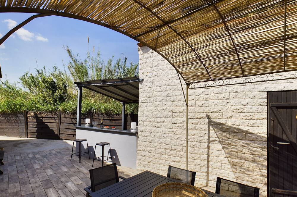 Photo of Patio Balcony in St.-Remy-de-Provence
